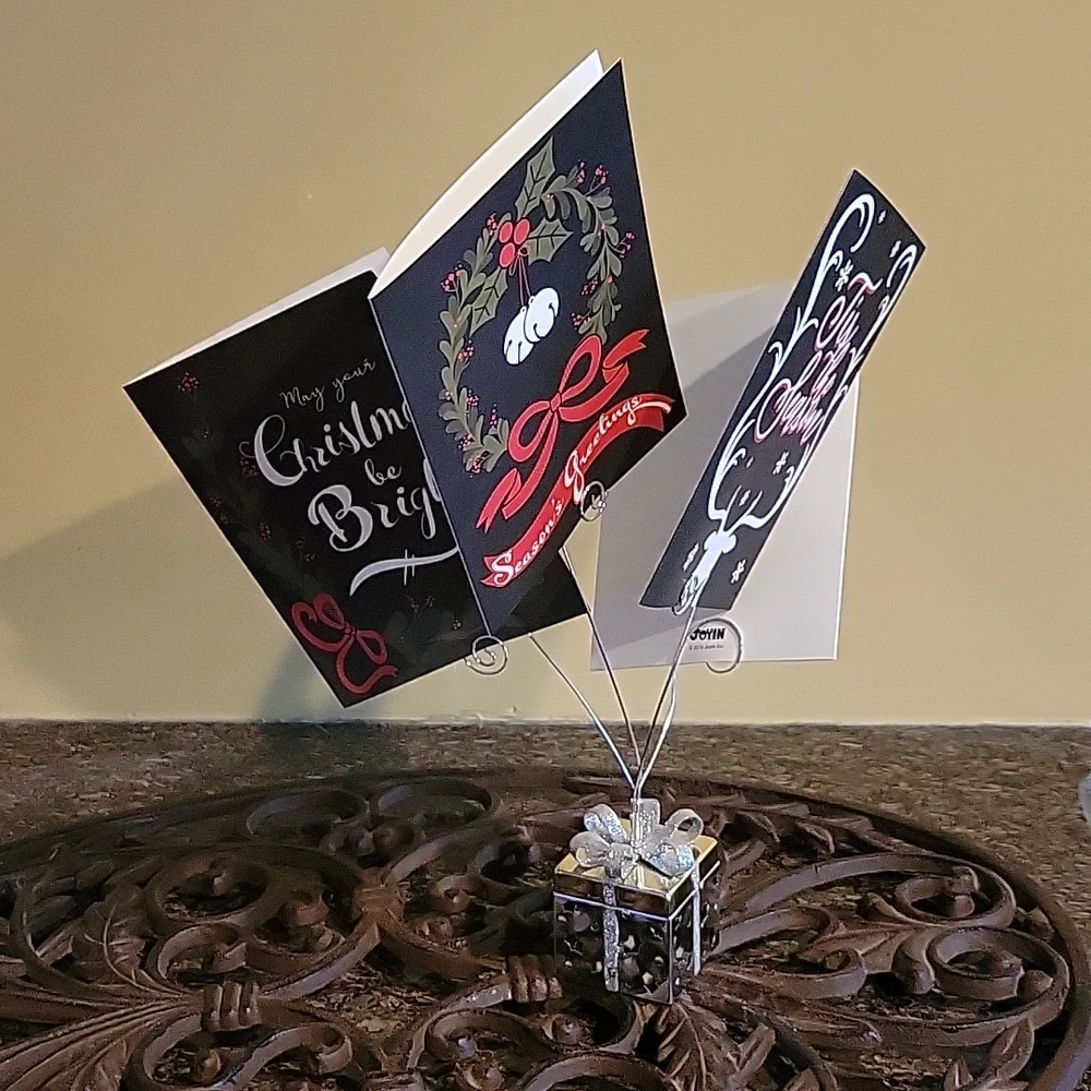 Decorative silver metal holder for cards, Brunch tags, or pictures